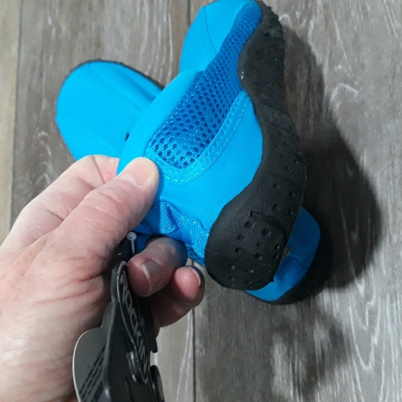 Rockin ocean shoes. NWT. Size 10 - Picture 5 of 10